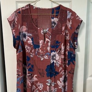 Stitch Fix short sleeve floral top